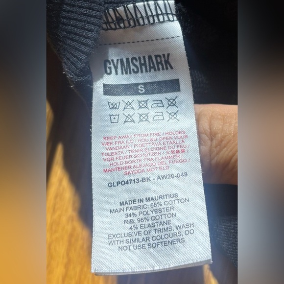 NWOT Gymshark Black Cropped Light Sweatshirt Women’s Small - Picture 6 of 6
